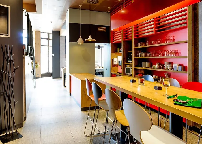 Ibis Отель Ена