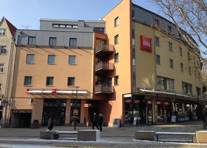 Отель Ibis Ена